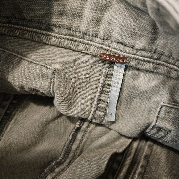 Free People Raw and Patched Standoff Denim Shorts Moss Green Size 4 - Picture 5 of 6